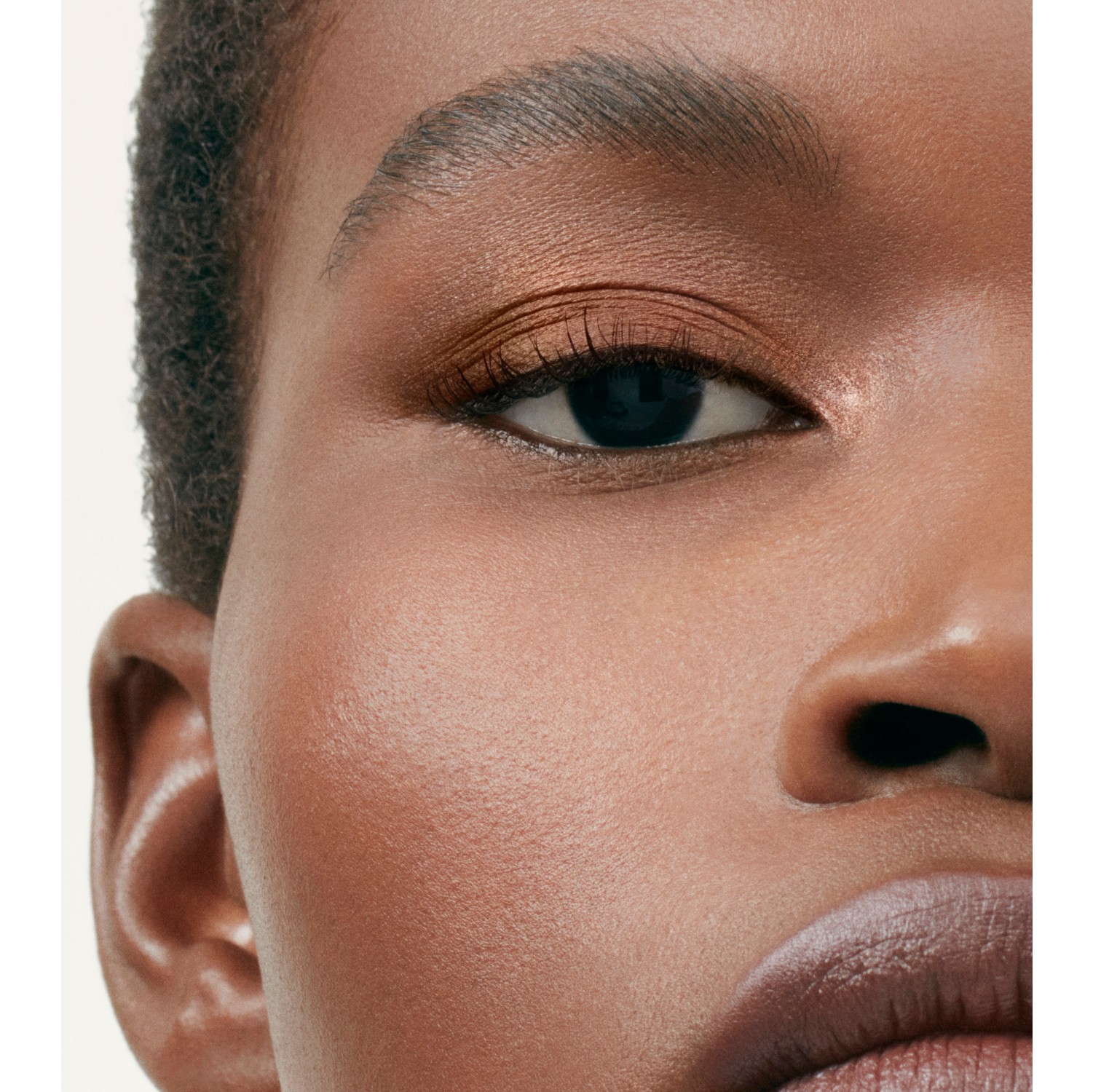 Beyond Volume Mascara – Intense Black No.01